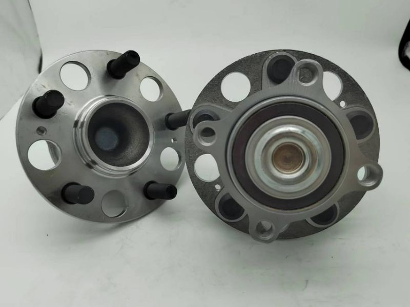 42200-TK4-A01 / RM930957 / The rear wheels of the Acura TL (2009-2012)