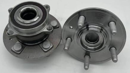 1027170-00-A / RM930884 / The front and rear wheels of the four-wheel drive versions of Tesla Model S and Model X. 