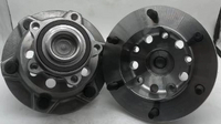 515152 / RM931038 / The front dual - tires of V348 are fixed with six bolts.