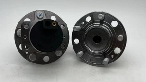 3502220-W03 / RM931070L / The left rear wheel of the 2017 - model Changan CS35.