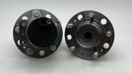3502220-W03 / RM931070L / The left rear wheel of the 2017 - model Changan CS35.
