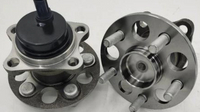 42450-47040 / RM930526 / The rear wheel of the Toyota Prius Hybrid (2012-2015).