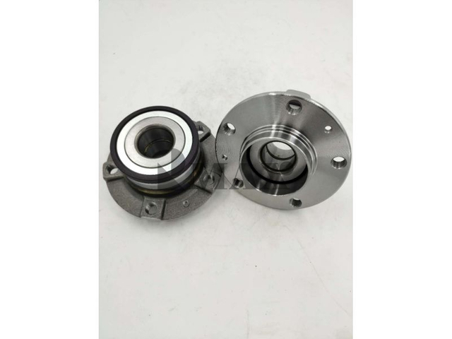 3748A2 / RM930294 / The rear wheels of Citroën C5