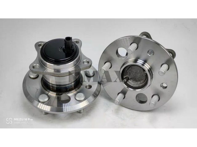 42450-06140 / RM930212 / The right rear wheel of the 2013 Camry