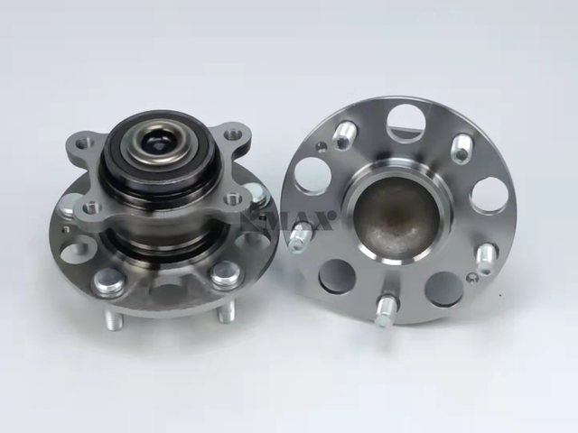 42200-SNA-A51/RM930125/The rear wheels of the 2006 Honda Civic