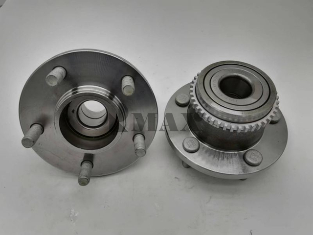 15007008 / RM930353 / The rear wheels of the Fengon 360