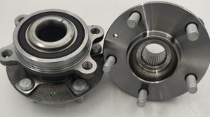 4F0498625B / RM930682 / The rear wheels of the Hongqi H7.