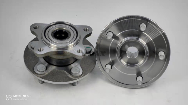 3502103A-W11/RM930148/The rear wheels of Zotye E200