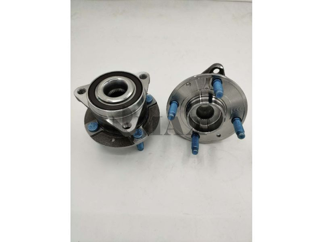 13519380 / RM930316 / The front wheels of the 2019 Buick Excelle