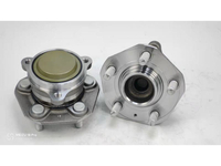 1044122-00-E / RM930663 / The front wheels of the Tesla Model 3