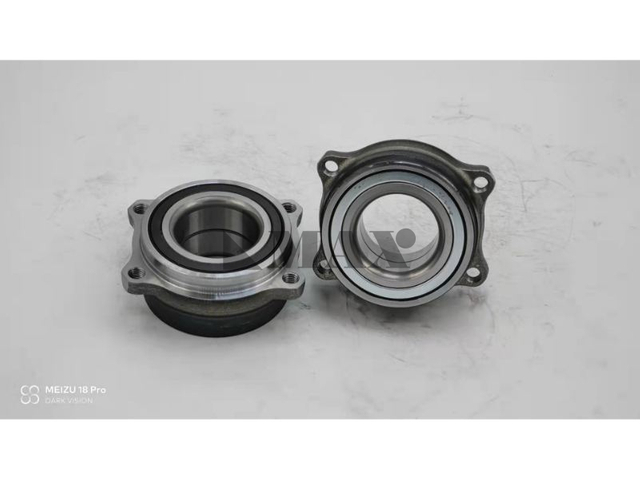 A211356000 / RM930209 / The rear wheels of Mercedes-Benz S-Class (W222) from 2013 onwards