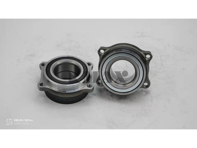 A211356000 / RM930209 / The rear wheels of Mercedes-Benz S-Class (W222) from 2013 onwards