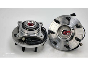 CL3Z-1104H / RM930732 / The front wheels of the two-wheel drive version of the Ford F-150 Raptor (2011-2014)
