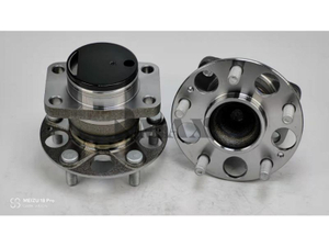 42200-T7A-J52 / RM930276 / The rear wheels of the 2015 Honda Vezel