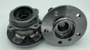 33416851589 / RM930882 / The rear wheels of the four-wheel drive version of BMW F49.
