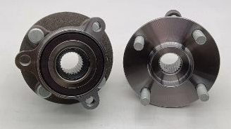 N243-26-15X / RM931063 / The rear wheels of the imported Mazda 5 (2018 - present).