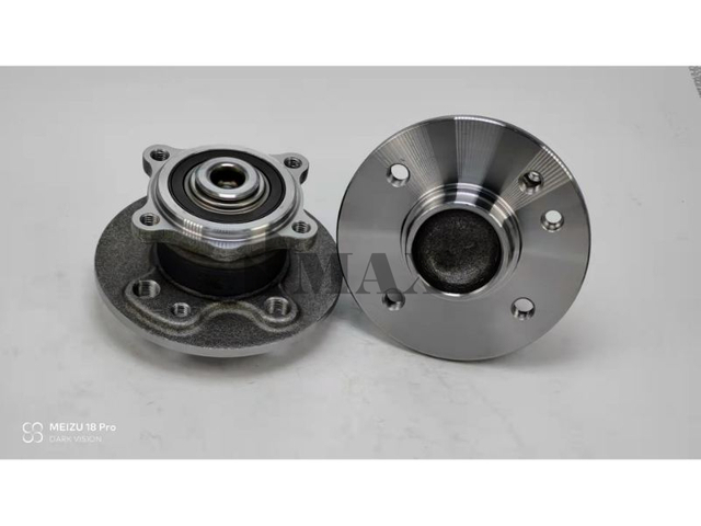 33416756830 / RM930251 / The rear wheels of BMW Mini R52