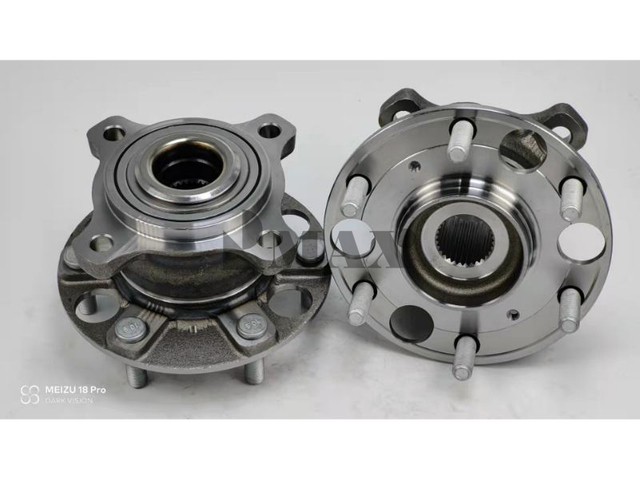 BAR-0318B / RM930284 / The front and rear wheels of Haval H9