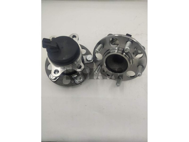 51750-F0000 / RM930320 / The real wheels of the Hyundai Elantra