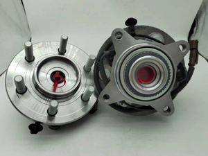 515177 / RM930947 / The front wheels of the 2018 Ford F - 150 Raptor four - wheel - drive.