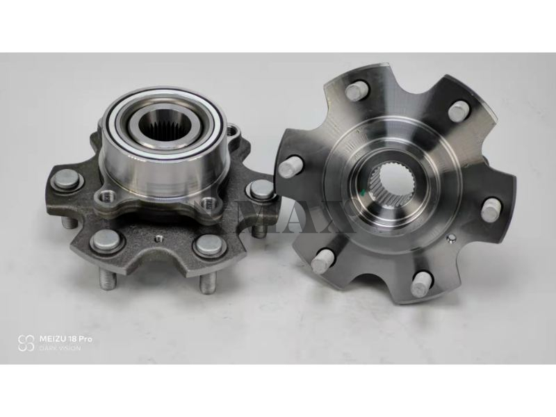 MR594954 / RM930215 / The front wheels of Mitsubishi Pajero V73