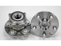 42410-50042 / RM930557 / The rear wheel of the Lexus LS460.