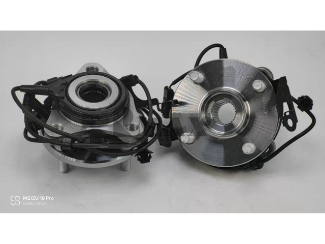 43550-0D050 / RM930256 / The left front wheel of the 2013 Toyota Vios