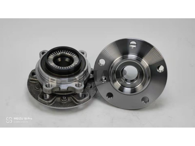 31206850154 / RM930246 / The front wheels of BMW X3 xDrive