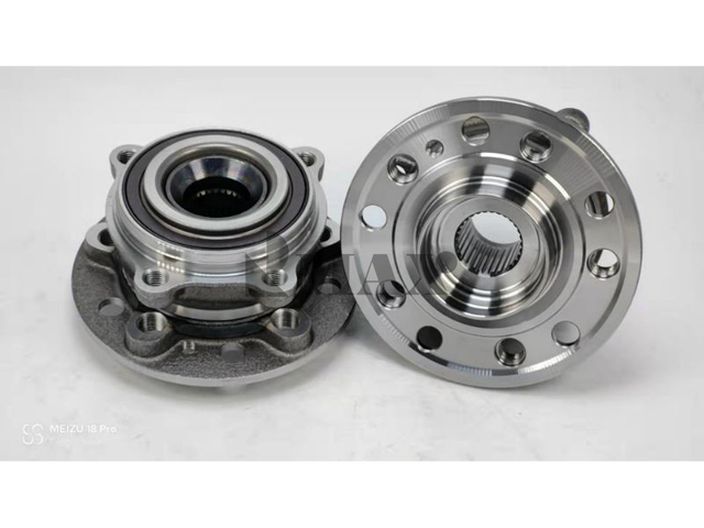 2053340300 / RM930224 / The front wheels of Mercedes-Benz W205 four-wheel drive version