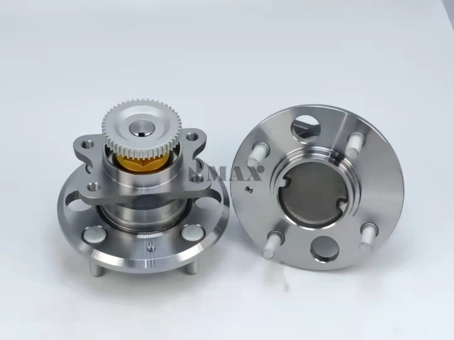 52730-38100/RM930137/The rear wheels of Sonata。