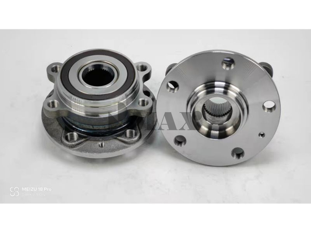3QF 498 621C / RM90400 / The front wheels of Volkswagen Teramont.