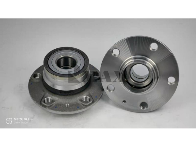 10122856 / RM930187 / The rear wheels of MG i6